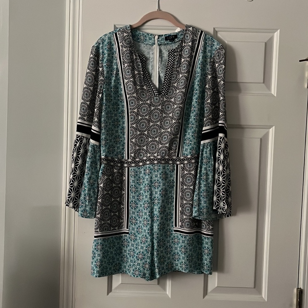 BRAND NEW💕Ann Taylor Loft Gorgeous Short Romper Sz S